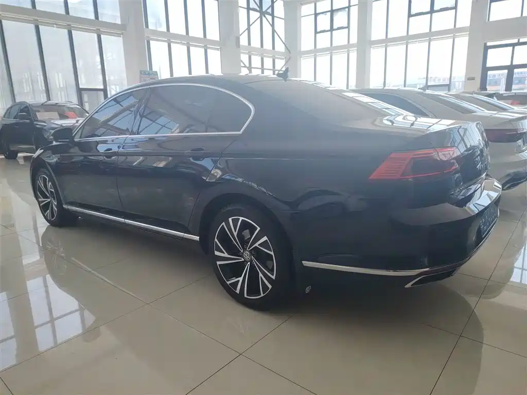 Volkswagen Magotan 2020 330TSI DSG Luxury фото 8