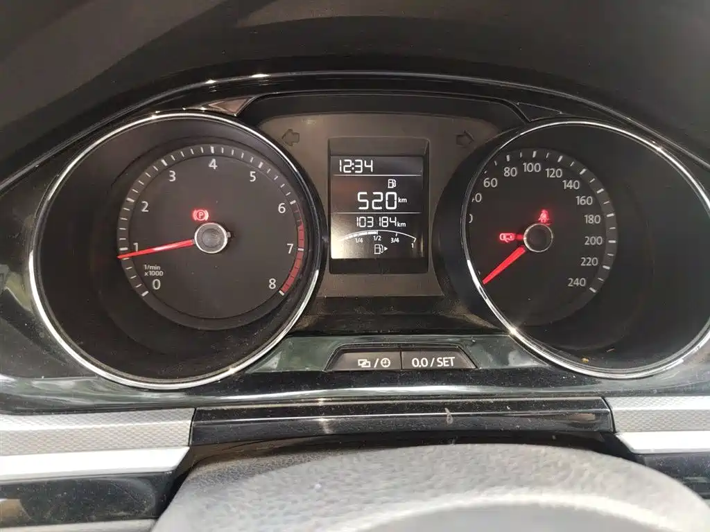 Volkswagen Bora 2016 Model 1.6L Manual Comfort фото 8