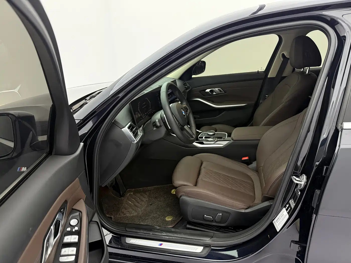 BMW 3 Series 2024 320i M Sport Package фото 15