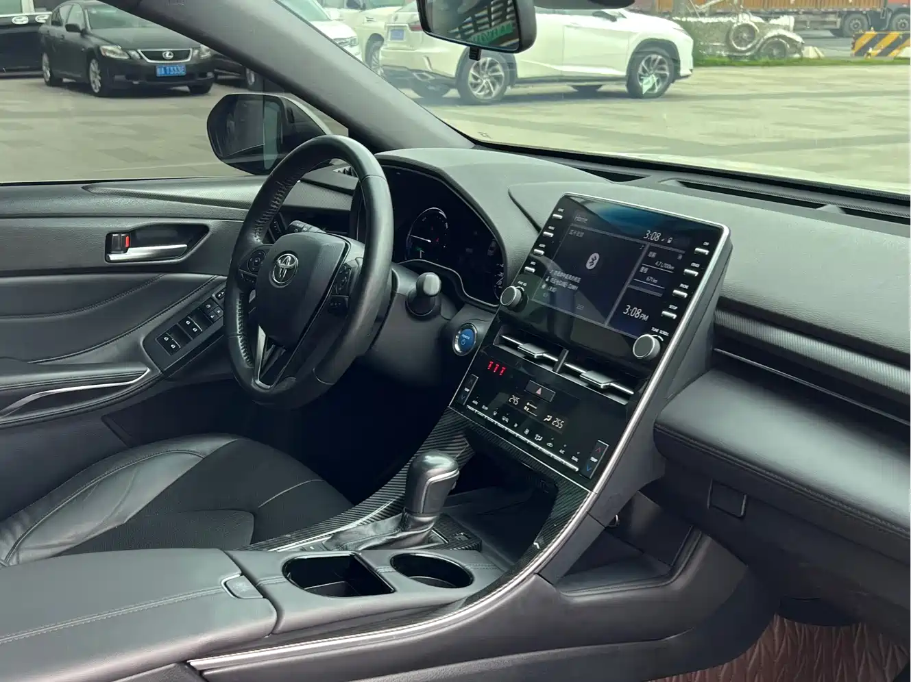 Toyota Avalon 2019 Hybrid 2.5L Luxury Edition China VI фото 12