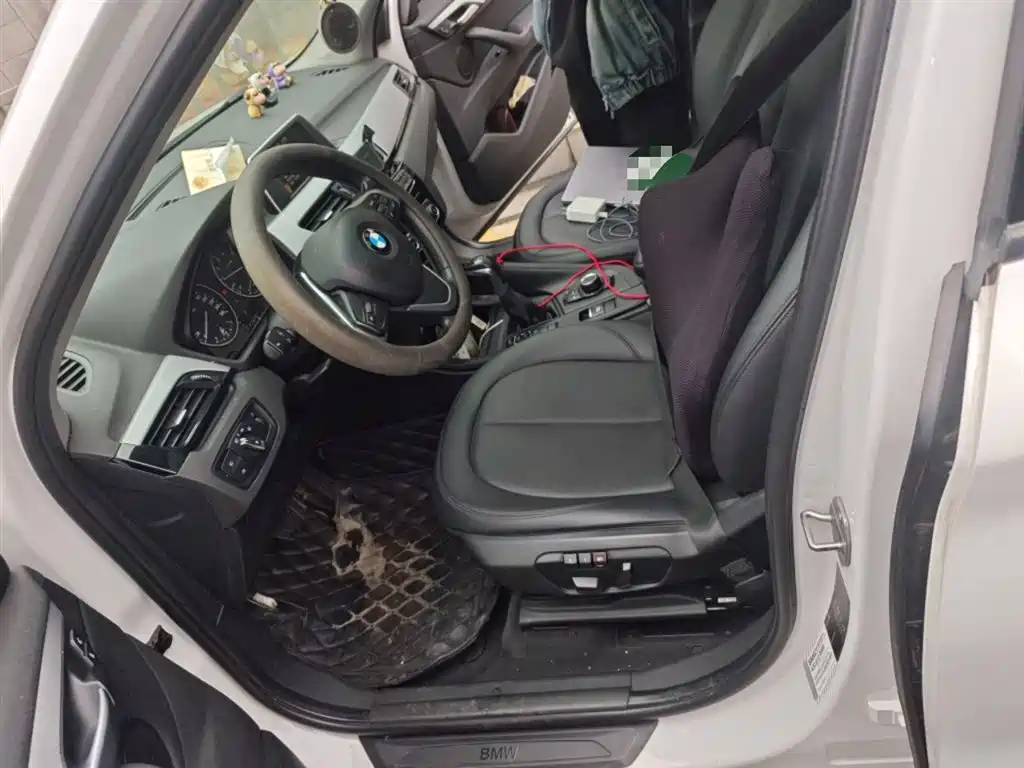 BMW X1 2016 sDrive18Li Premium Model фото 8