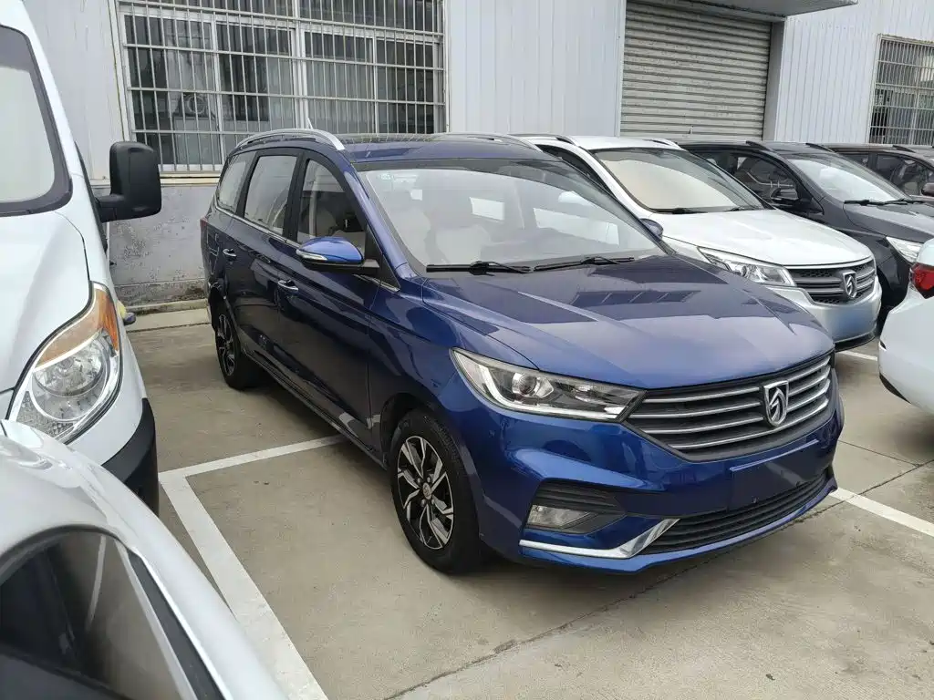 Фото 4 - Baojun 360