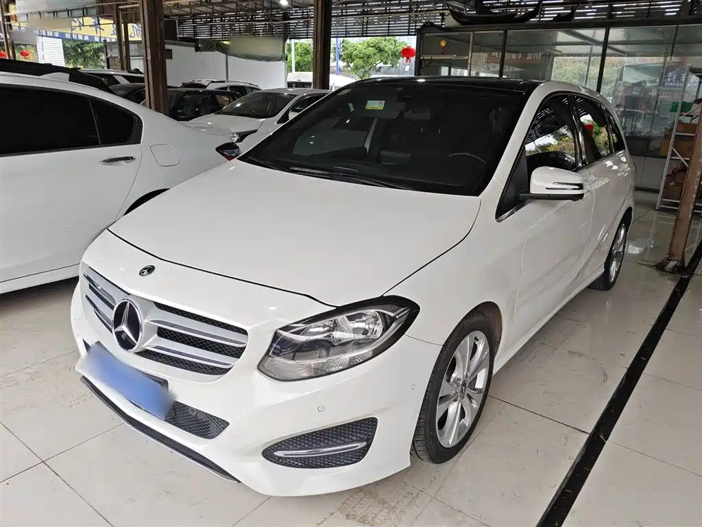 Mercedes-Benz B-Class 2018 B 200 Sport фото 2