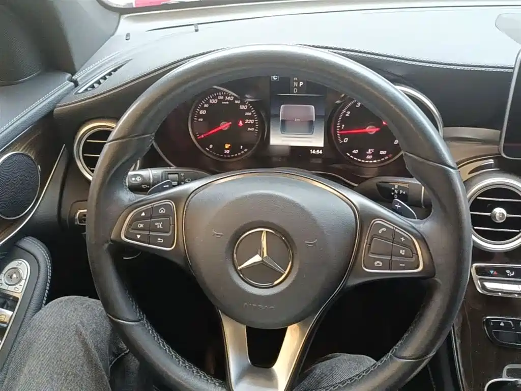 Mercedes-Benz GLC 2018 Facelift GLC 260 4MATIC Dynamic фото 11