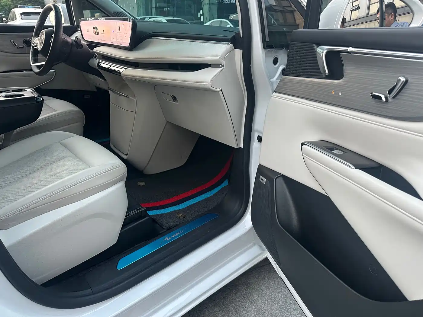 Buick GL8 New Energy 2024 Landglory Premium Edition 7-Seater фото 23