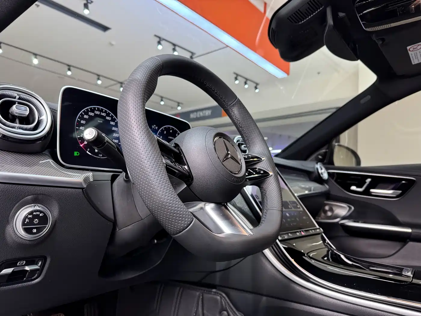 Mercedes-Benz C-Class 2024 Facelift C 260 L Moonlight Sport фото 12