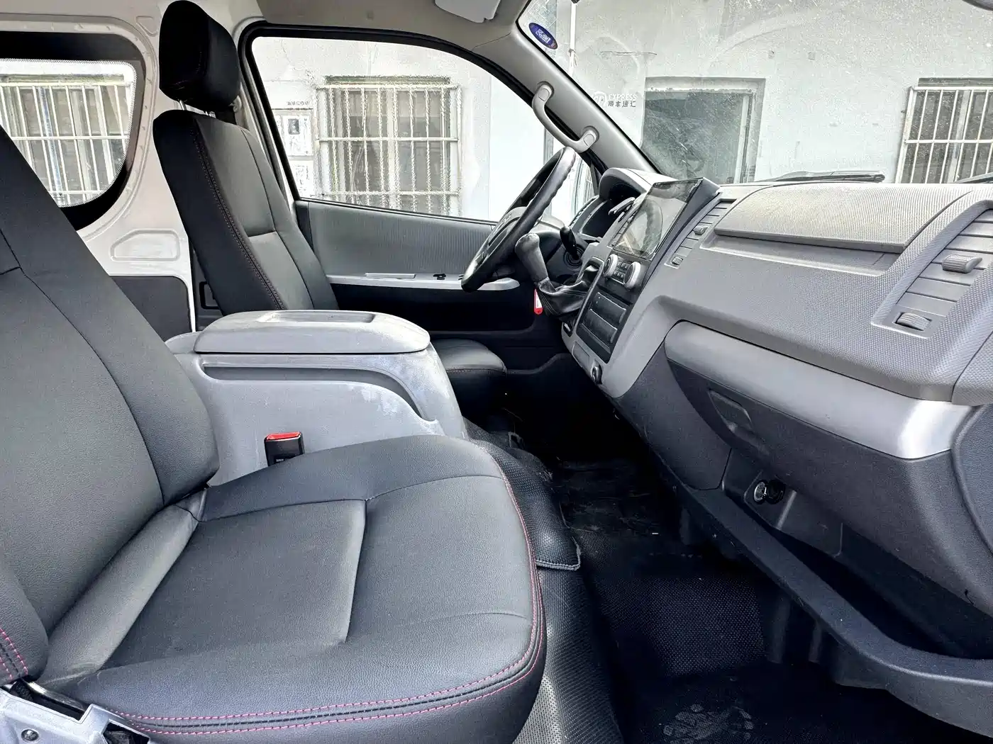 Foton Fengjing G7 2016 2016 2.0L Commercial Transport Short Wheelbase Flat Roof 4Q20M