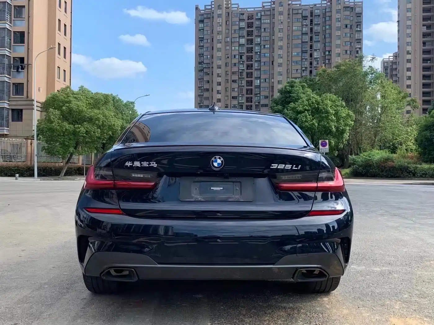 BMW 3 Series 2021 325Li M Sport Night Edition фото 16