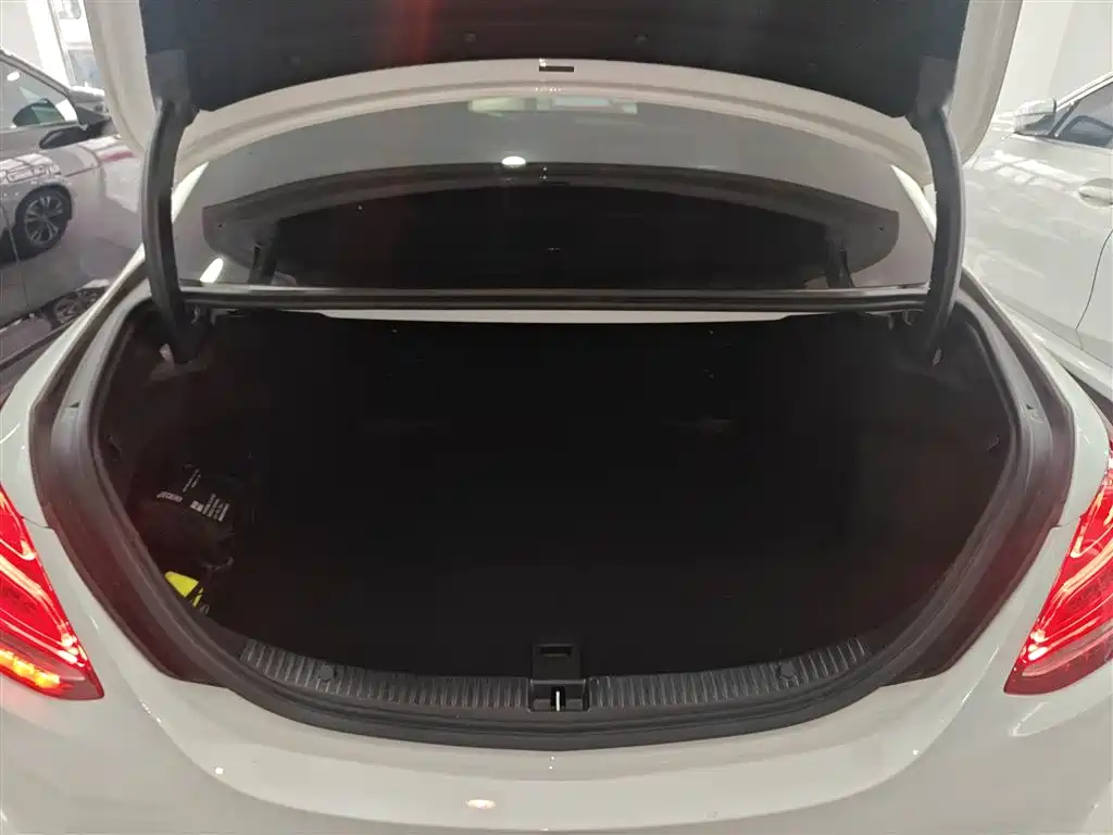 Mercedes-Benz C-Class 2017 C 200 Sport фото 19