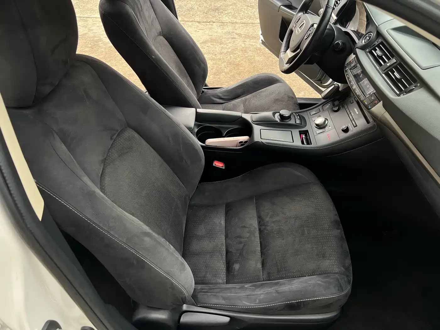 Фото 8 - Lexus CT