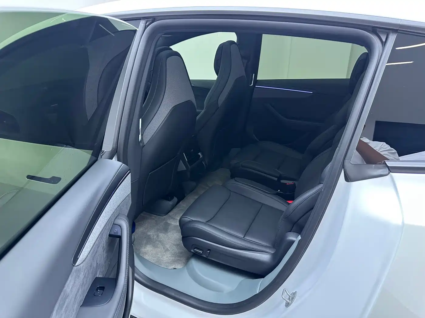 Tesla Model Y L 2026 2025 Facelift Long Range AWD