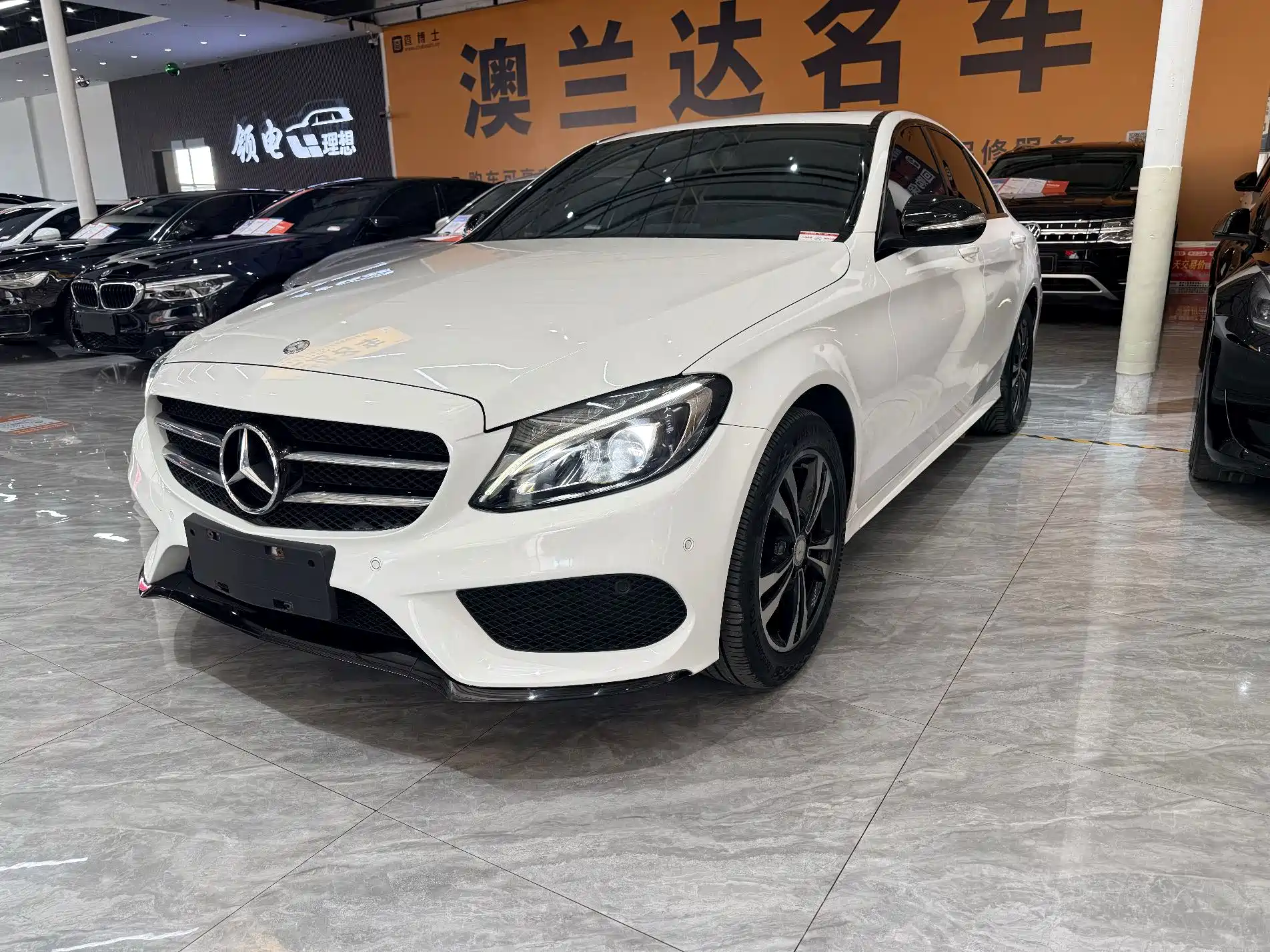 Фото 1 - Mercedes-Benz C-Class