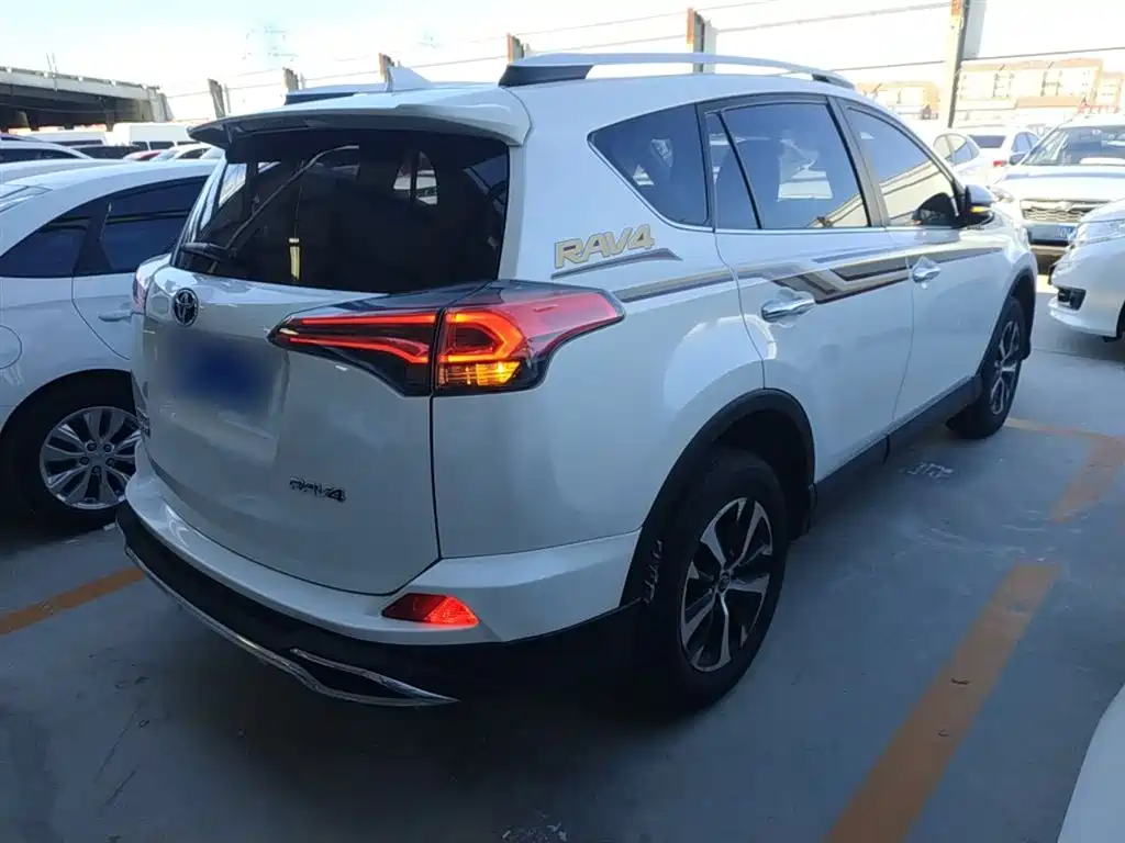 Toyota RAV4 Rongfang 2019 2.0L CVT 2WD Comfort Edition China VI фото 5
