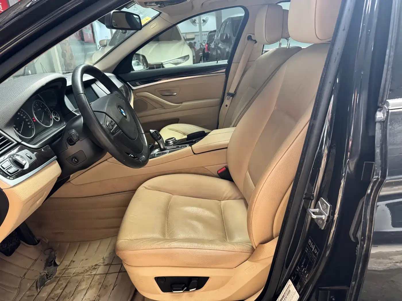 BMW 5 Series 2013 525Li Luxury фото 8