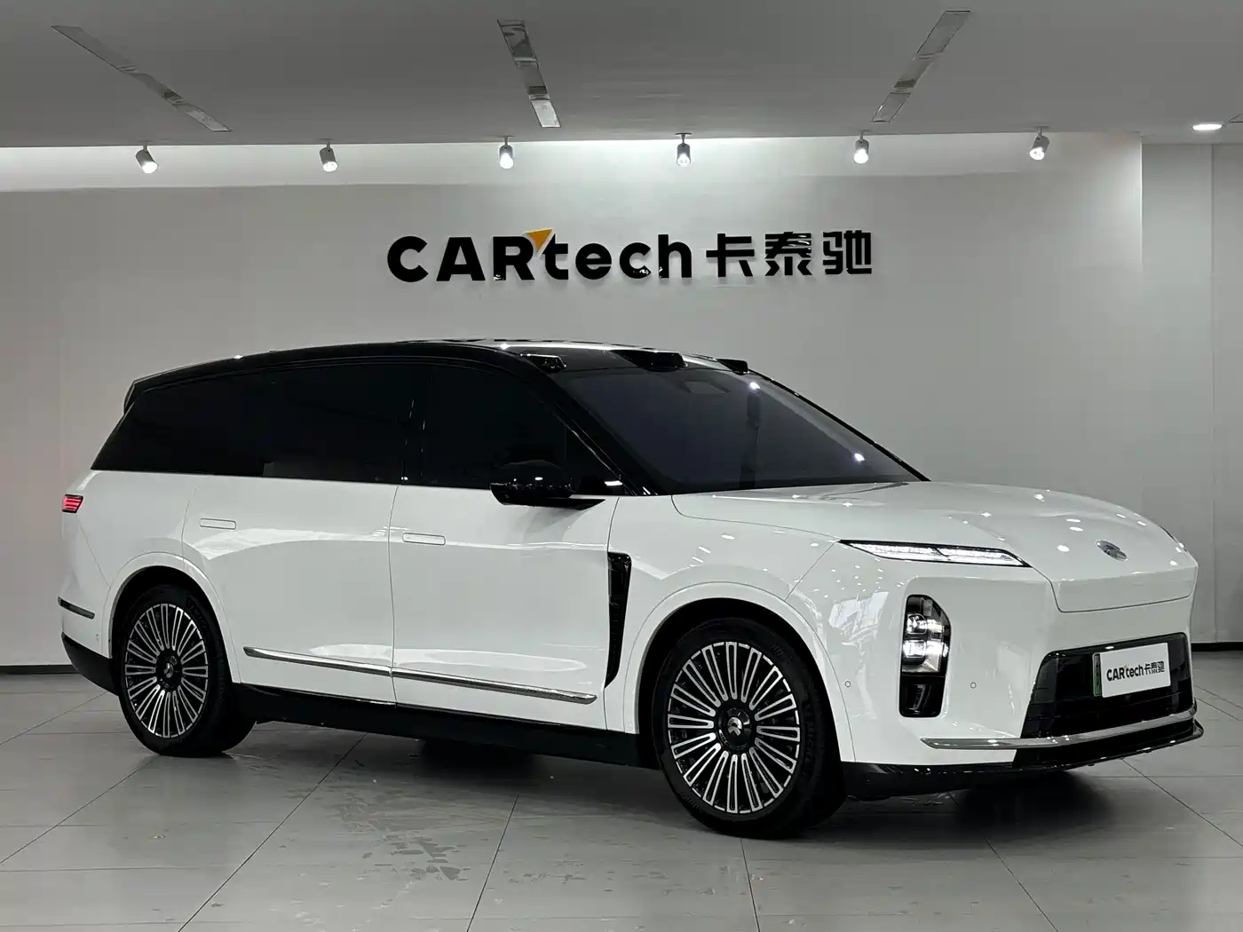 NIO ES8 2026 2025 Model 6-Seat Executive Luxury Edition