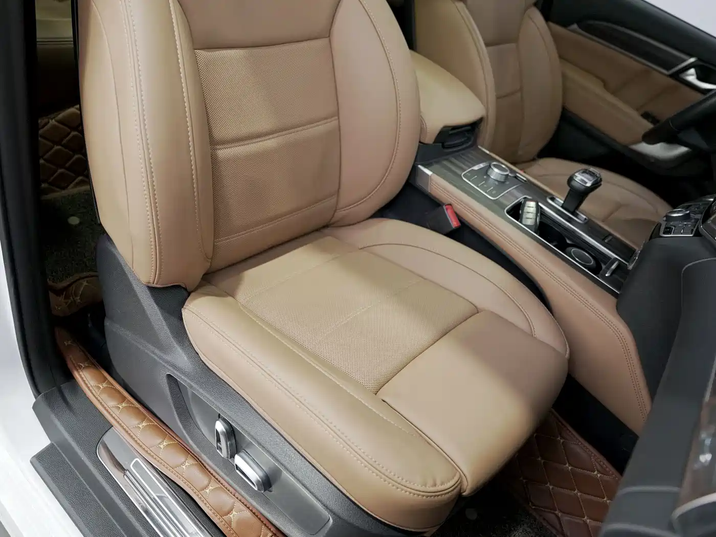 Haval H9 2017 2.0T Petrol 4WD Premium 5-seater фото 18