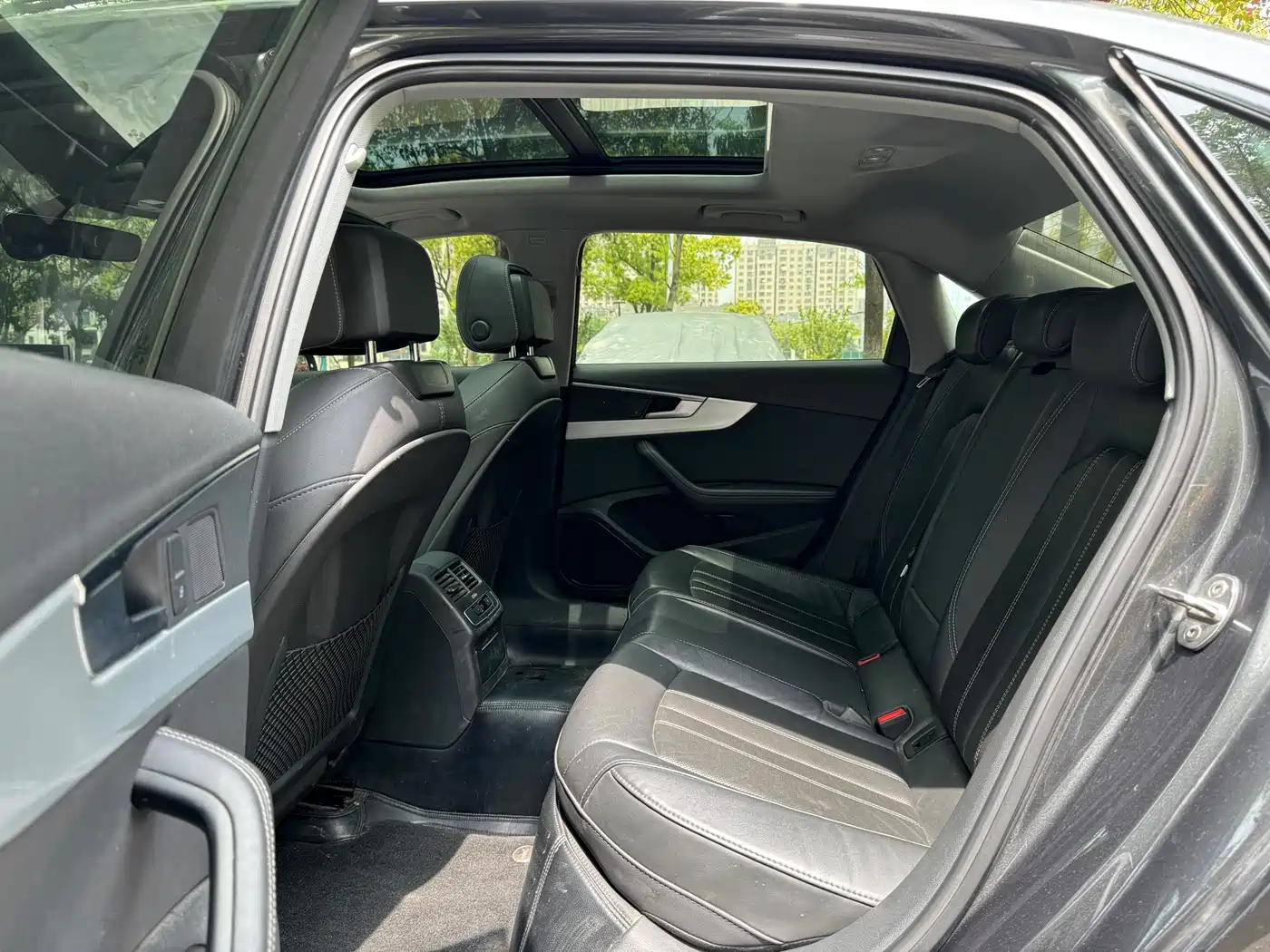 Audi A4L 2022 40 TFSI Luxury Dynamic фото 11
