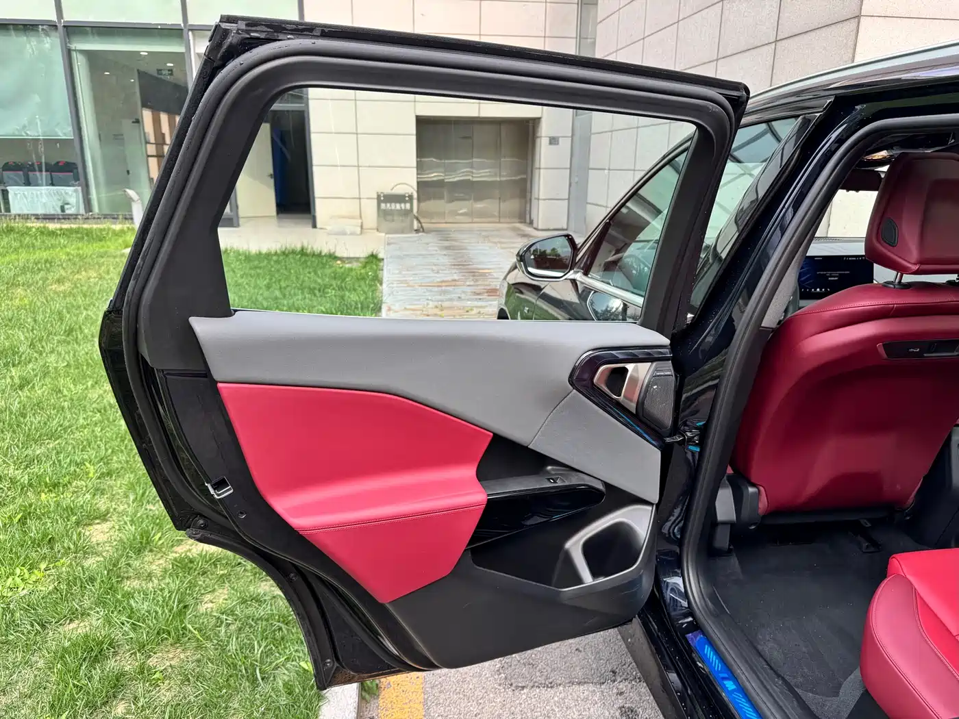 BMW X3 2025 xDrive30L Premium M Sport Package фото 18