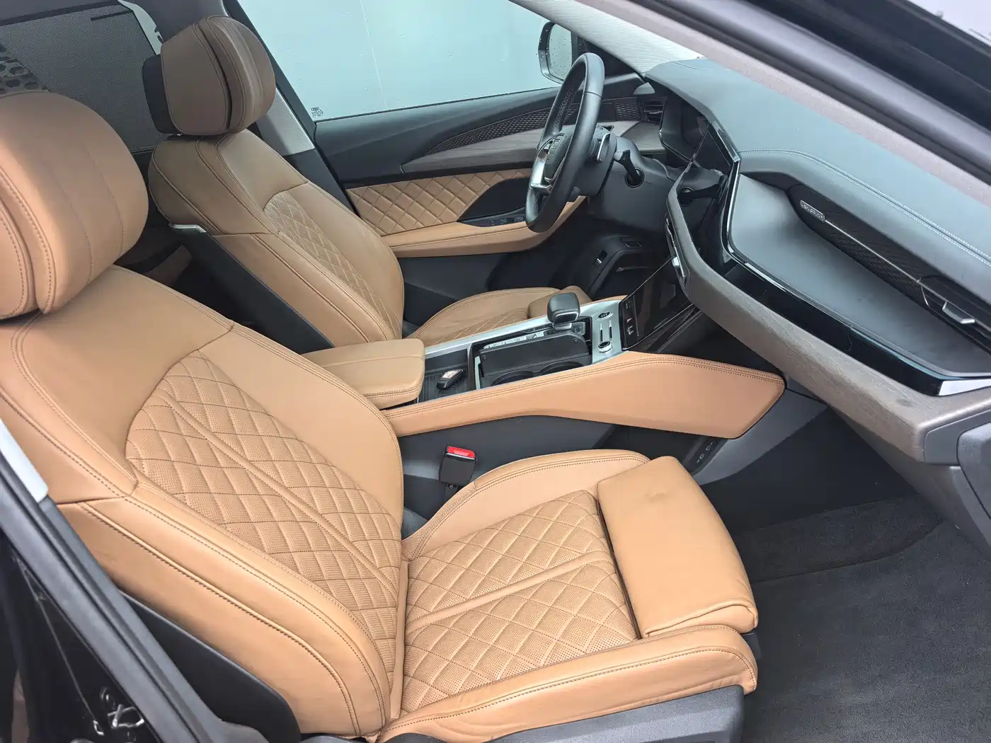 Audi Q6 2025 2024 45 TFSI quattro Qi Yun Yu Lin Package 6-seater