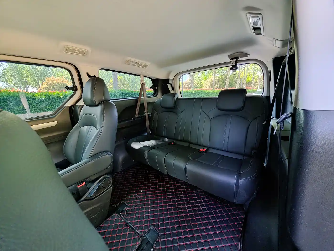 SAIC Maxus Maxus G10 2021 2021 2.0T Automatic Elite Edition Gasoline 7-Seater