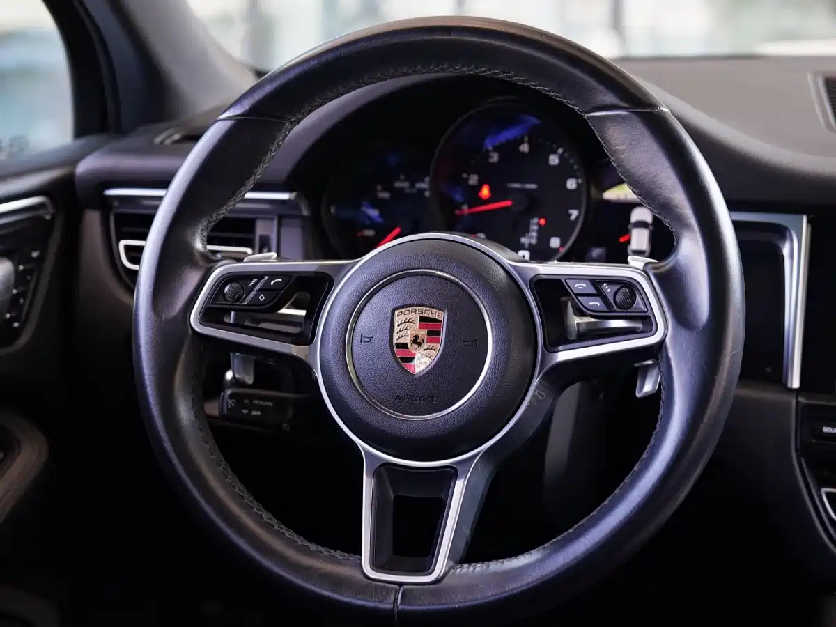 Porsche Macan 2020 Macan 2.0T фото 12