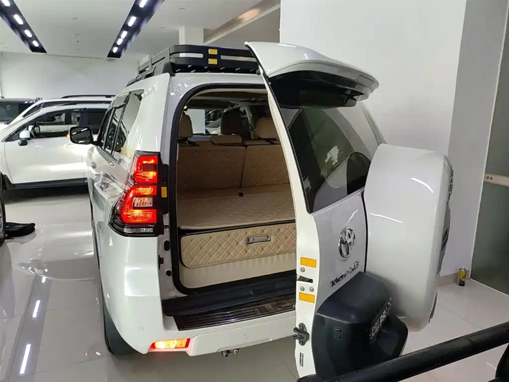 Toyota Prado 2018 3.5L Automatic TX-L Rear-mounted Spare Tire фото 19