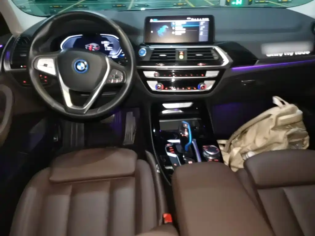 BMW iX3 2021 Leading фото 6