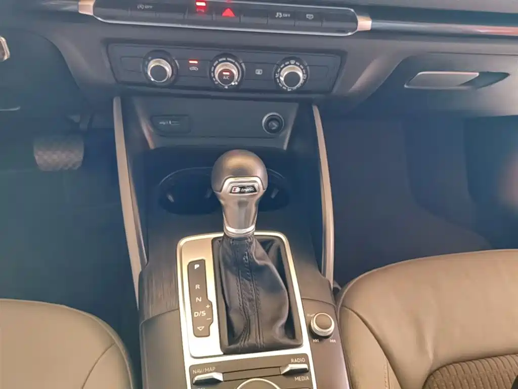 Audi A3 2018 30th Anniversary Limousine 35 TFSI Fashion фото 14