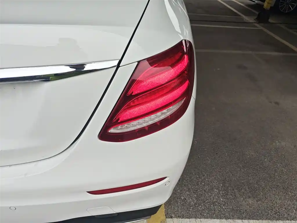 Mercedes-Benz E-Class 2019 E 200 L Sport фото 8