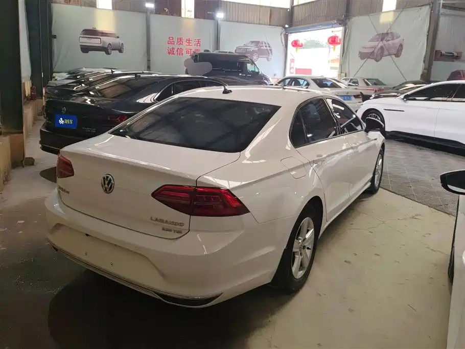 Volkswagen Lamando 2021 230TSI DSG Fashion Edition фото 3