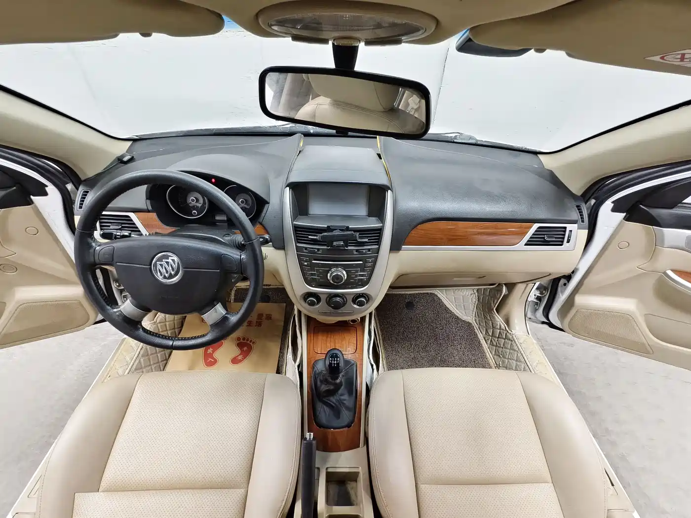 Buick Excelle 2013 1.5L Manual Exclusive фото 9
