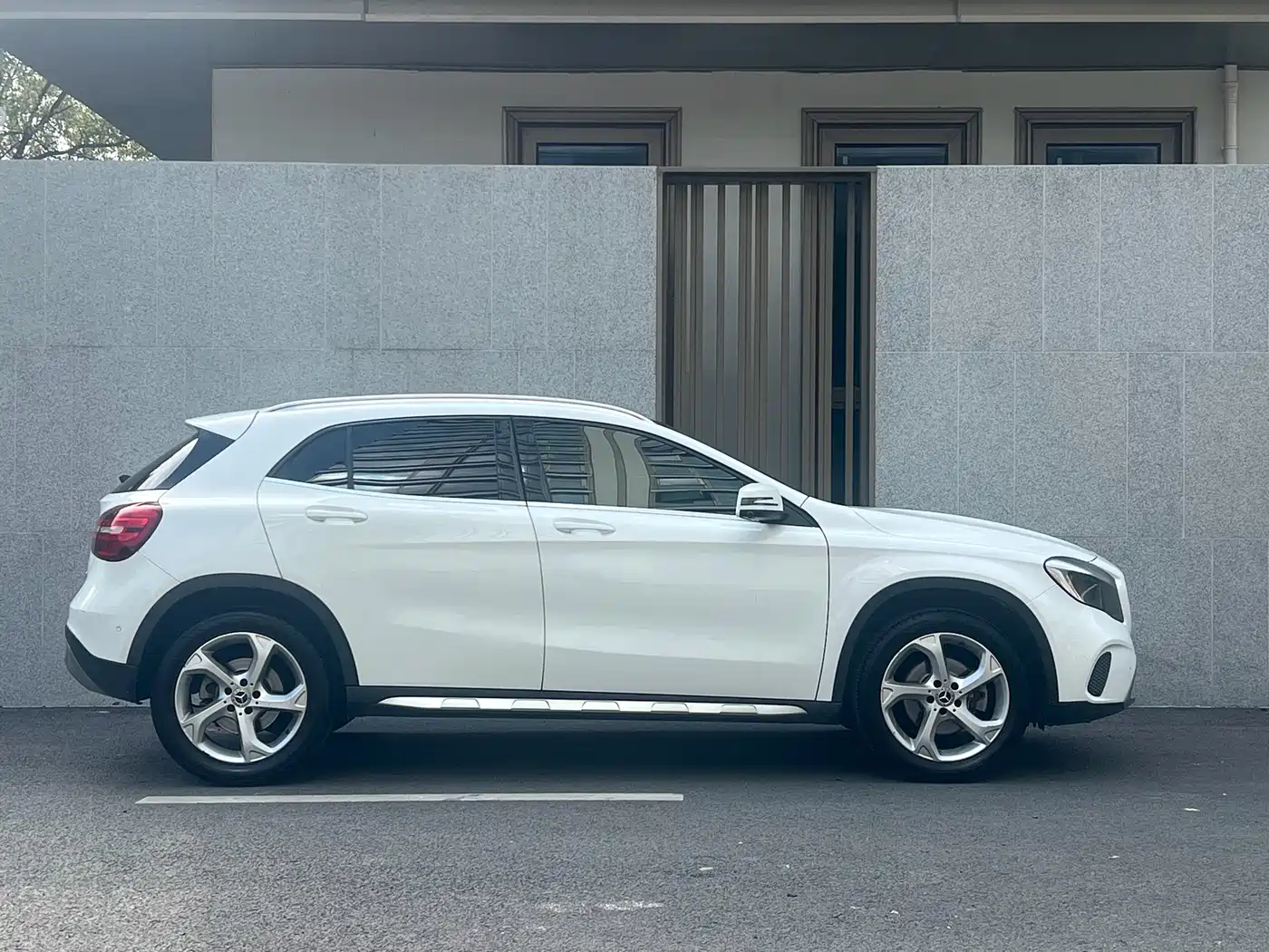 Mercedes-Benz GLA 2018 GLA 200 Dynamic фото 2