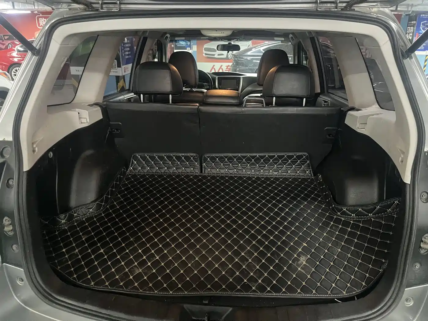 Subaru Forester 2010 2.5XS Luxury Navigation Edition фото 8