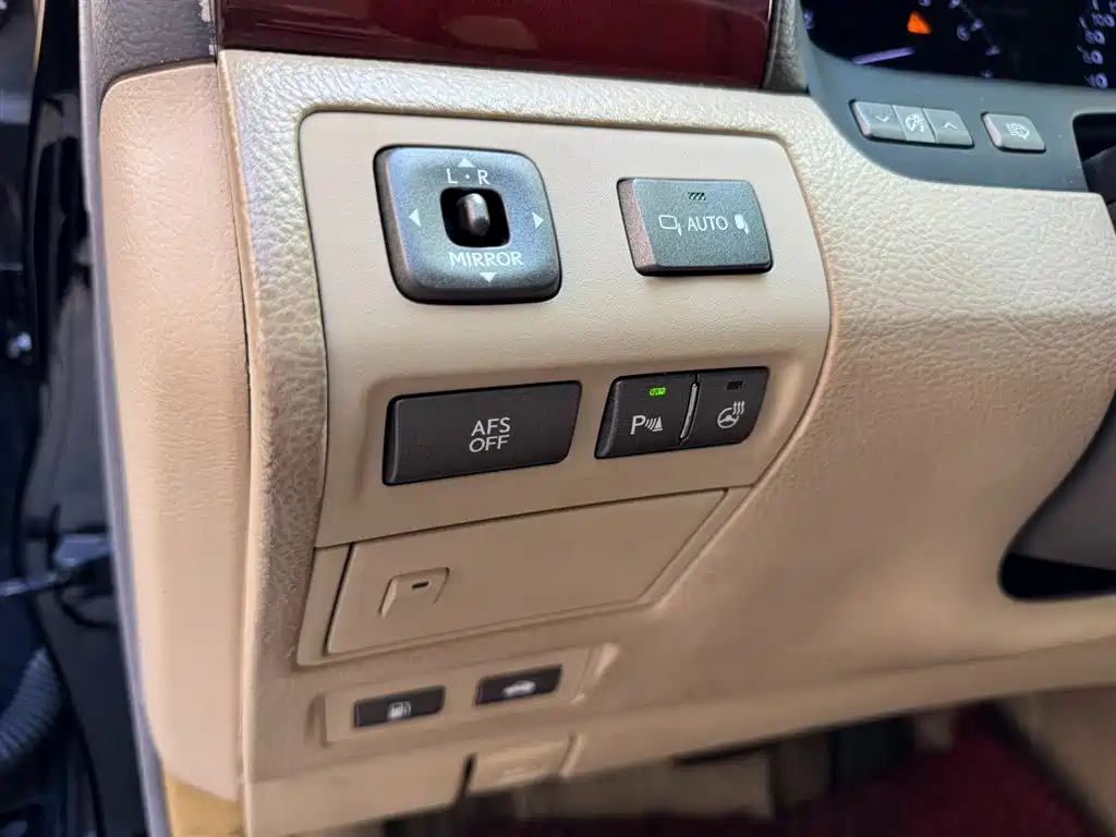 Lexus LS 2006 460L фото 11