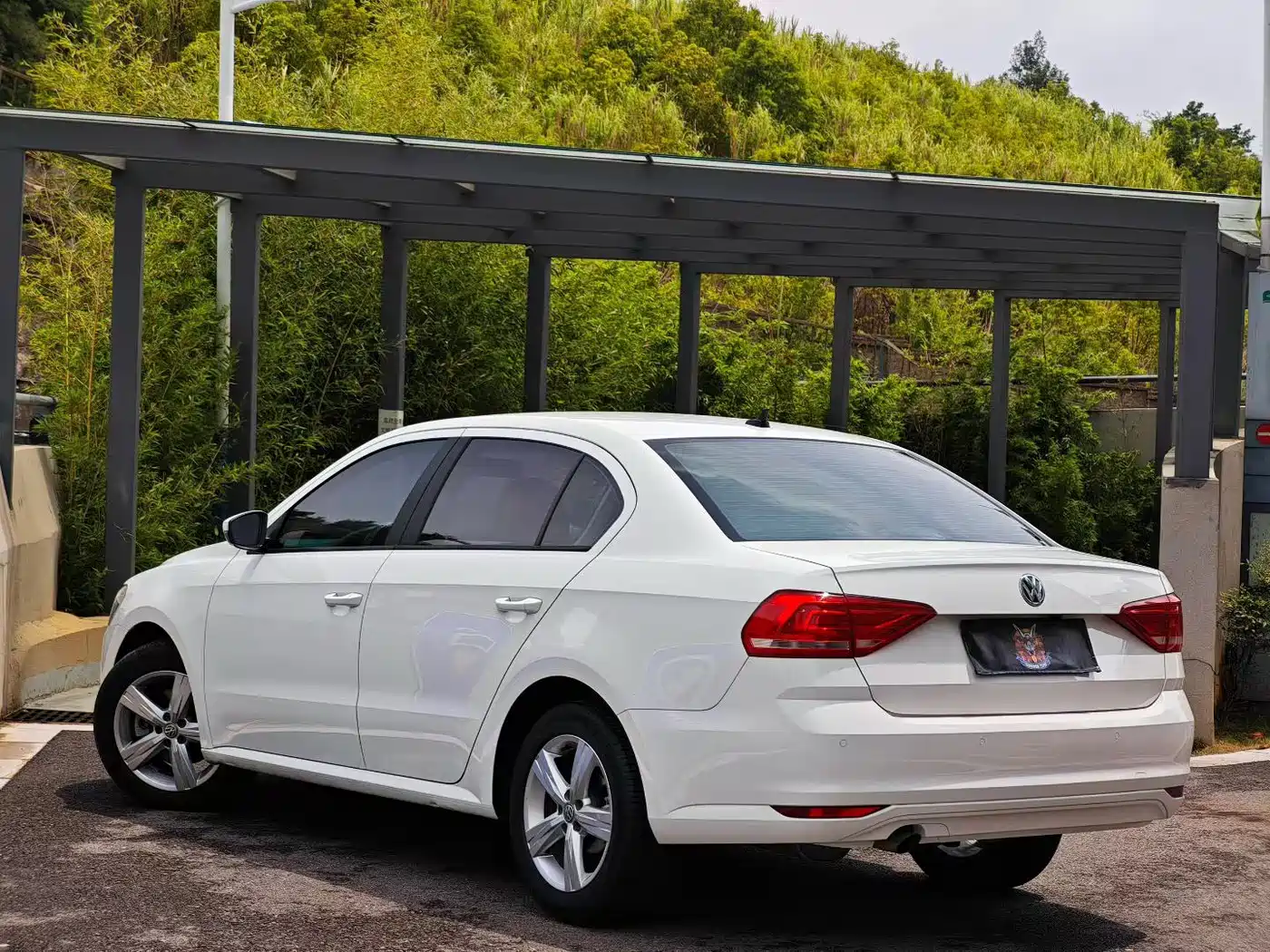 Volkswagen Lavida 2017 1.6L Automatic Trend Edition фото 6