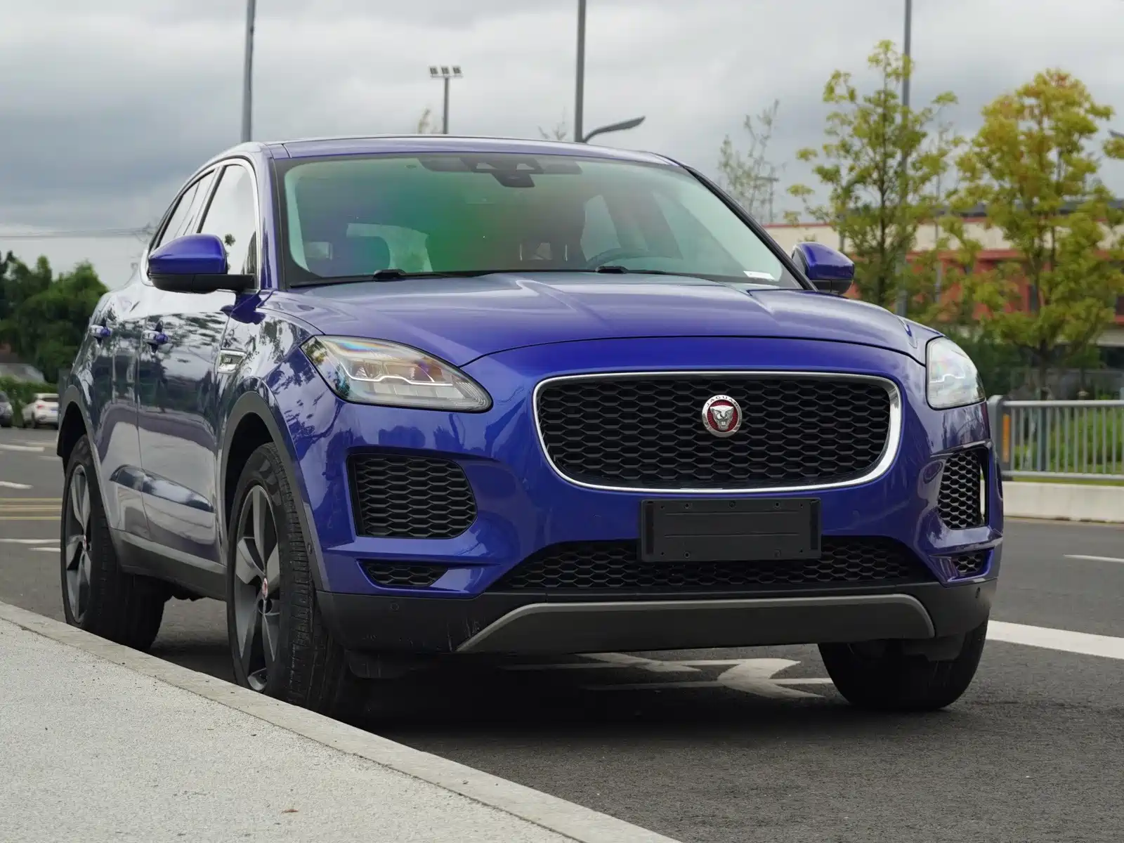 Фото 3 - Jaguar E-PACE