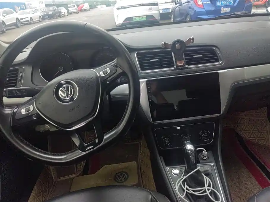 Volkswagen Lavida 2017 230TSI DSG Comfort Edition фото 12