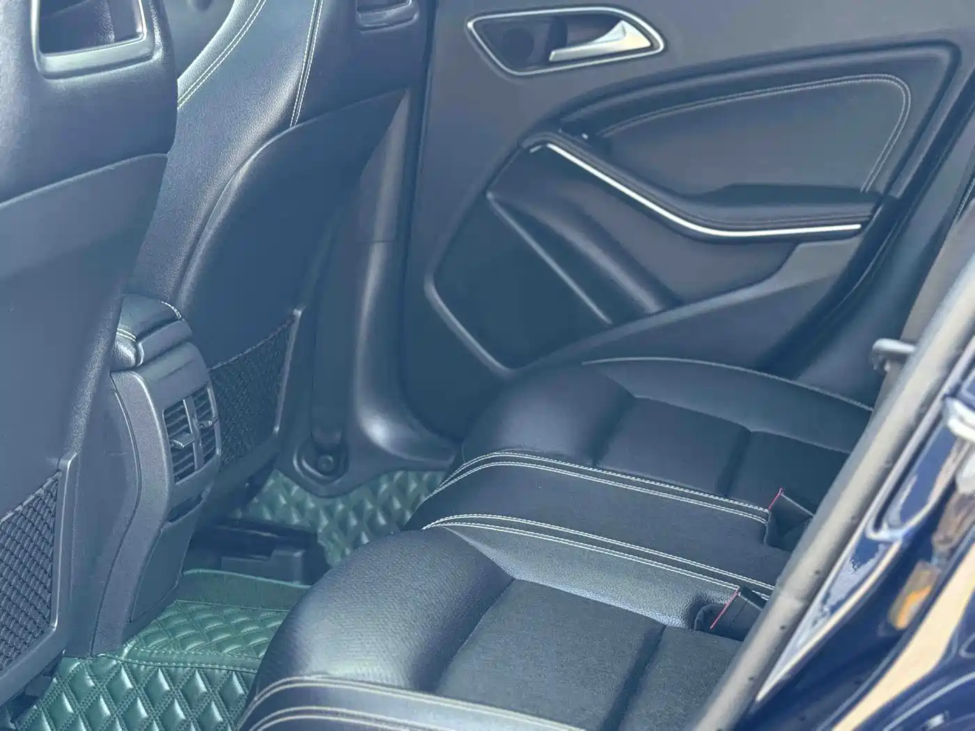 Mercedes-Benz GLA 2018 GLA 200 Fashion фото 10