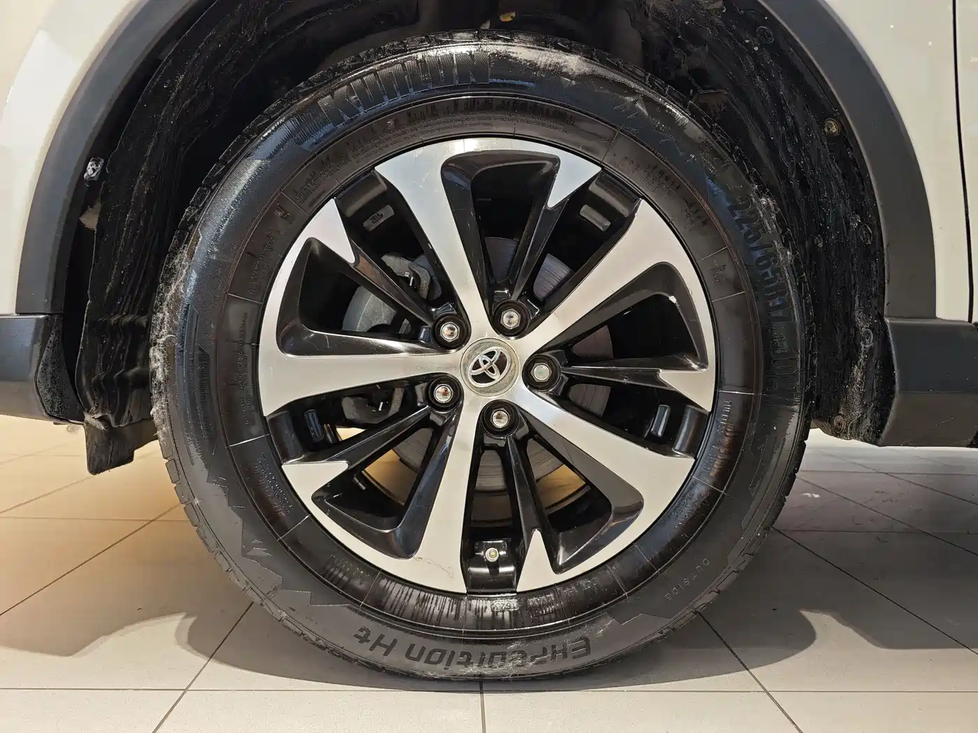 Toyota RAV4 Rongfang 2016 2.0L CVT 2WD Urban (China V) фото 5