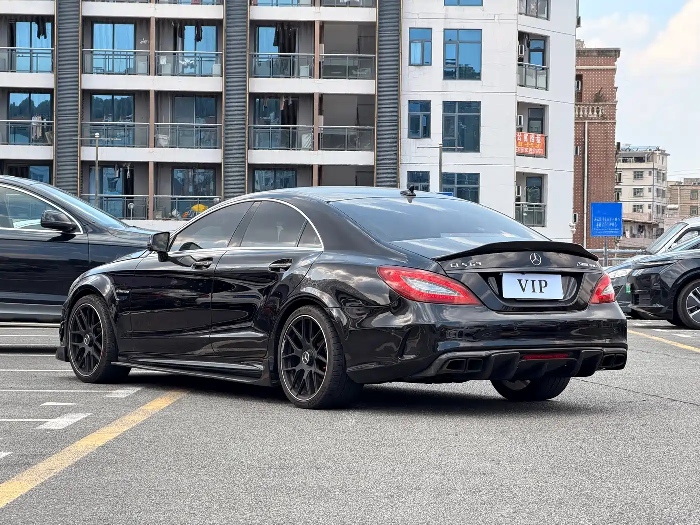 Mercedes-Benz CLS AMG 2015 AMG CLS 63 4MATIC фото 9