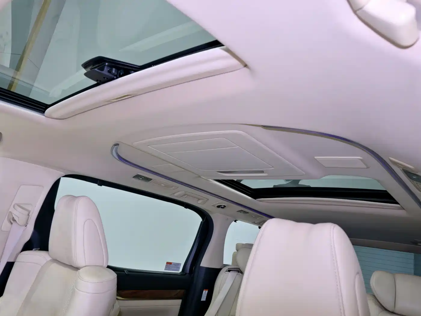 Toyota Alphard 2015 3.5L Premium Edition фото 18