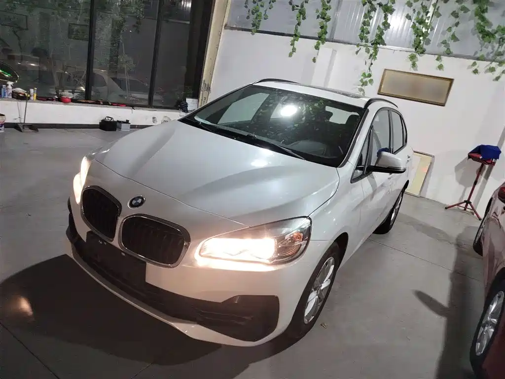 BMW 2 Series Touring 2018 218i Sport Line