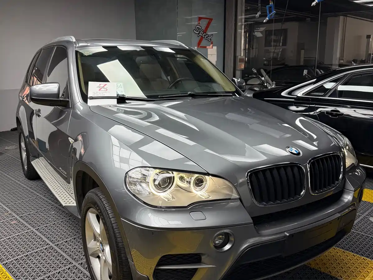 BMW X5 (Import) 2011 xDrive35i Luxury Edition фото 2