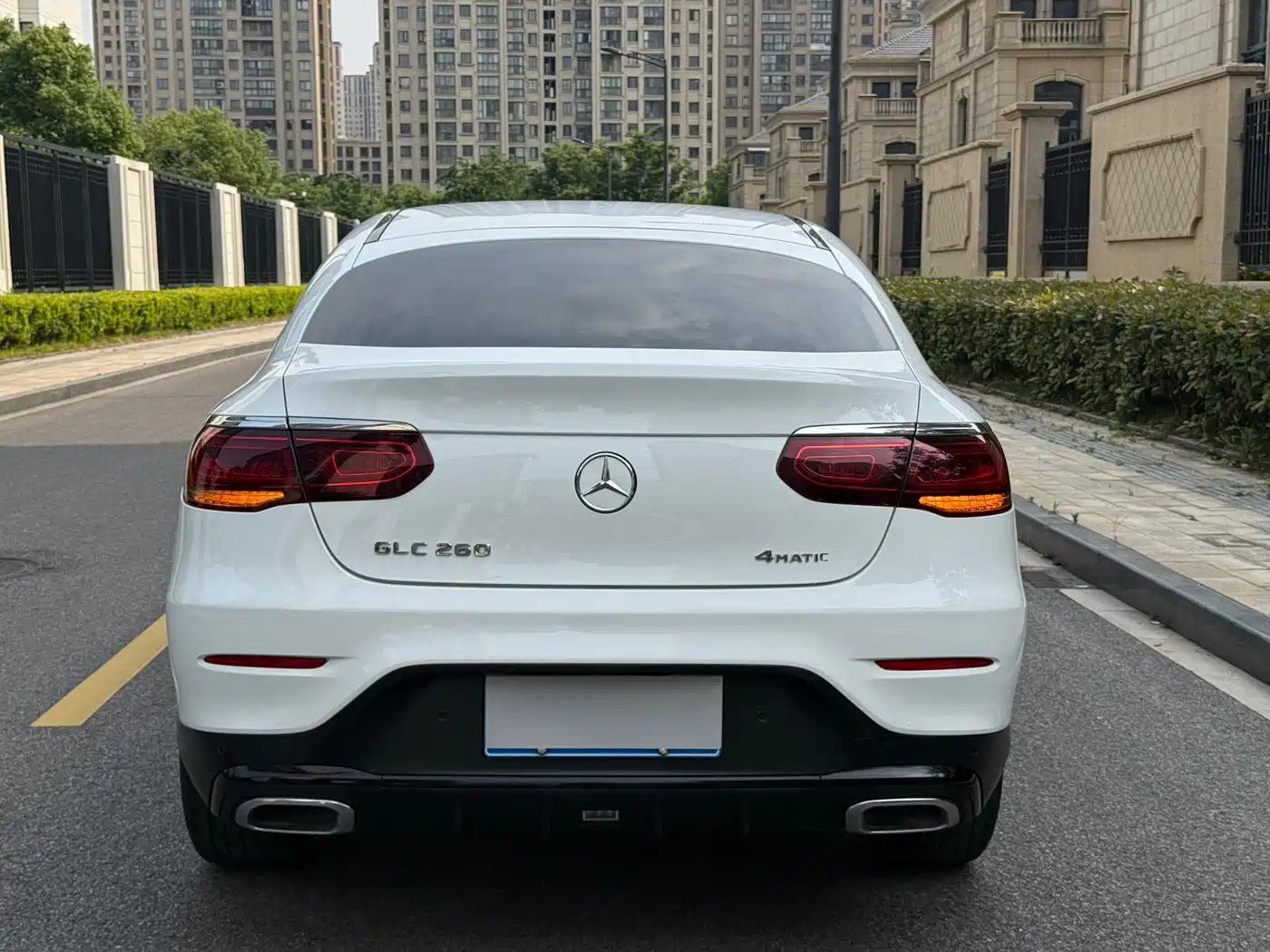 Mercedes-Benz GLC Coupe 2020 GLC 260 4MATIC Coupe SUV фото 3