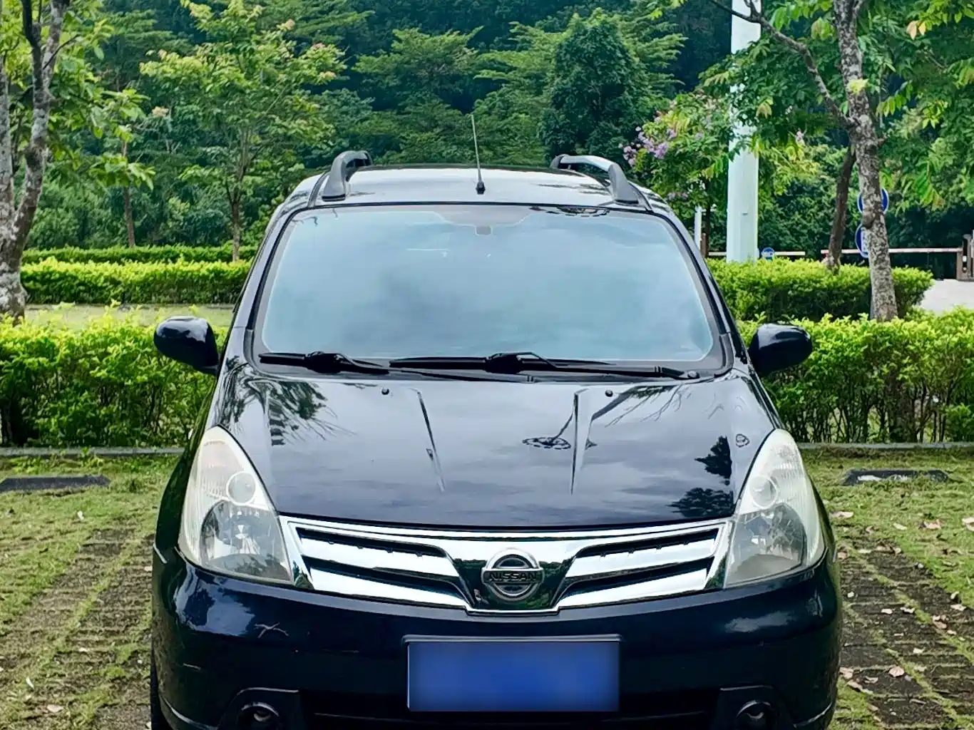 صورة 10 - Nissan Livina