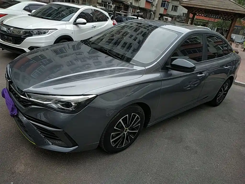 Roewe i5 2021 1.5L CVT Platinum Edition