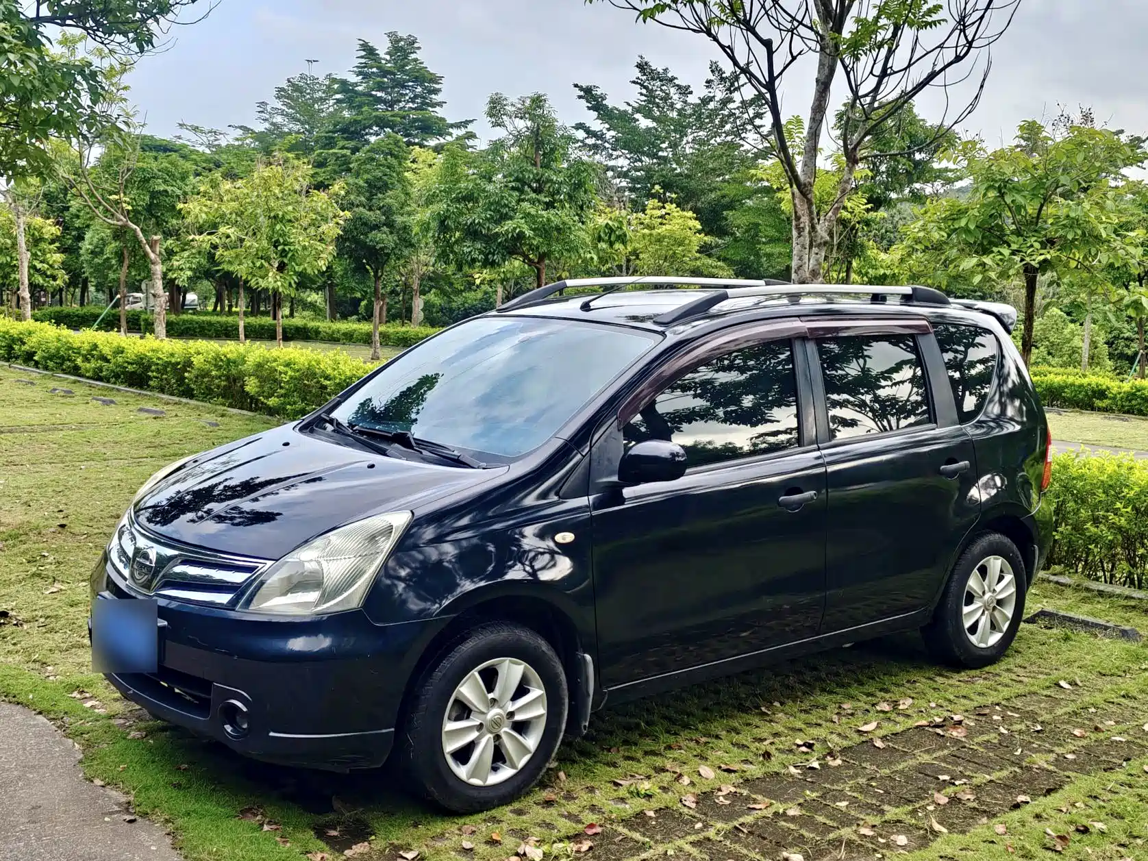 صورة 40 - Nissan Livina