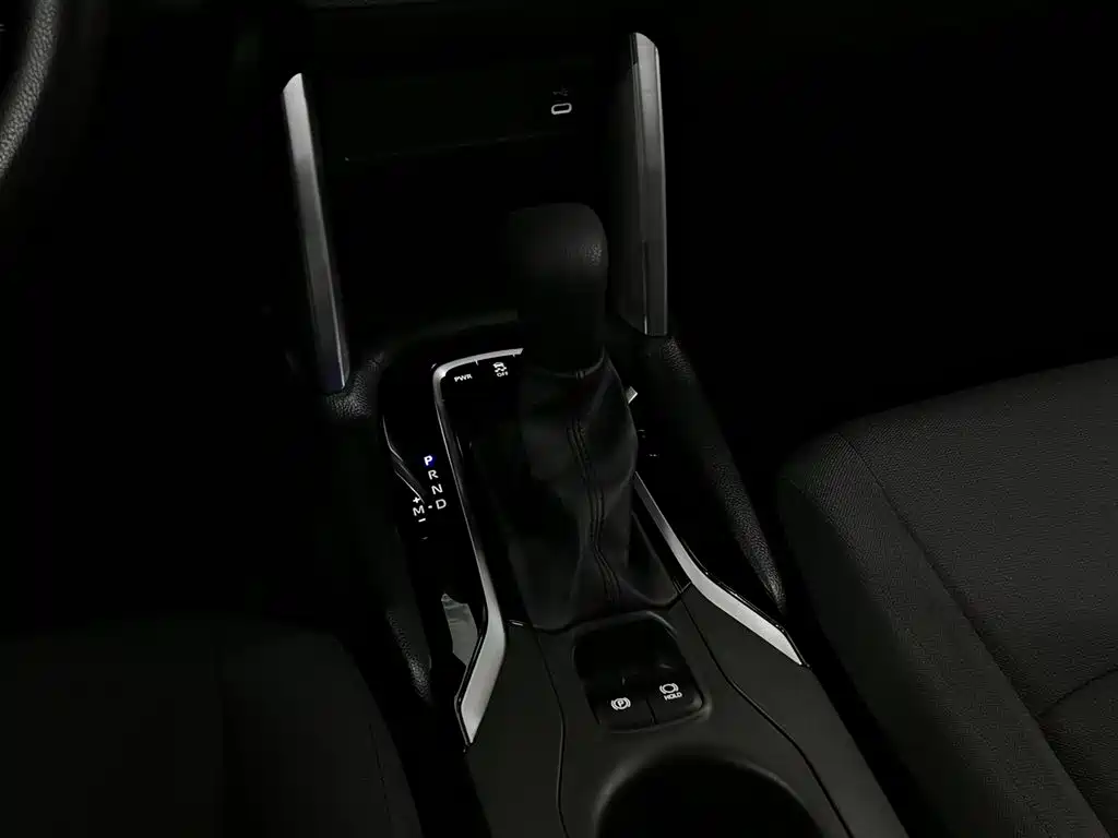 Toyota Corolla Cross 2024 Model 2.0L Pioneer Edition фото 13