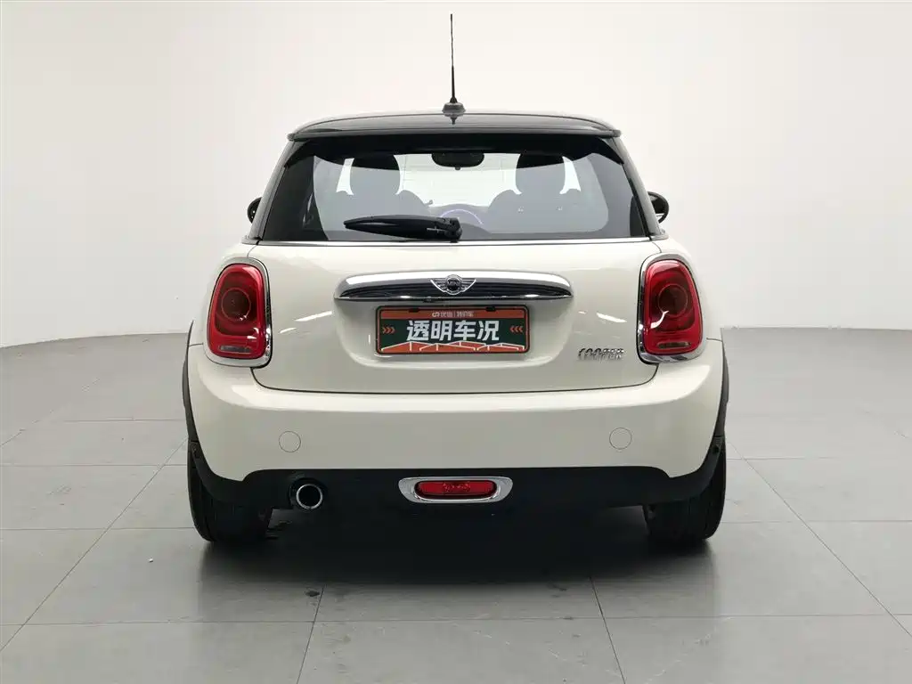 MINI 2016 1.5T COOPER Pioneer фото 4