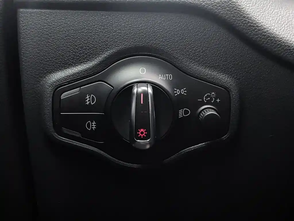 Audi Q5 2016 40 TFSI Technology Model фото 21